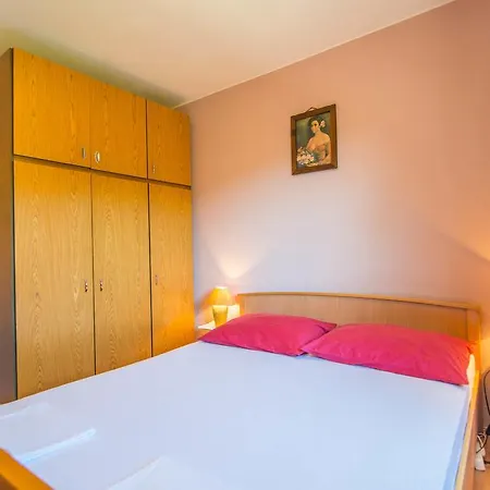 Apartamento Jerko 4245 *